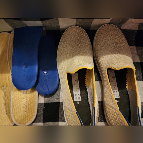 Rothy’s Lemon Yellow Honeycomb Sneaker - Picture 5 of 6